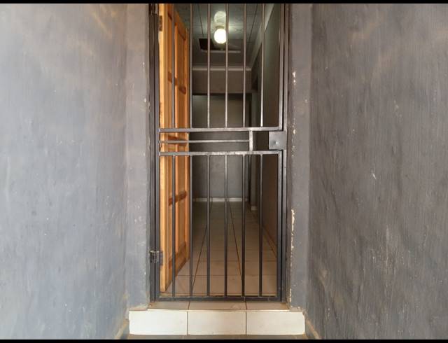 10 BEDROOM FREEHOLD FOR SALE IN TSAKANE